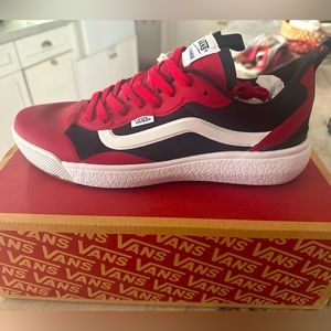 NWT Vans Ultrarange EXO